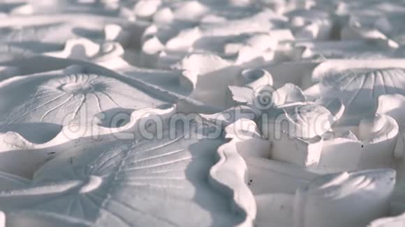 白色的石膏装饰在白色的背景上视频的预览图