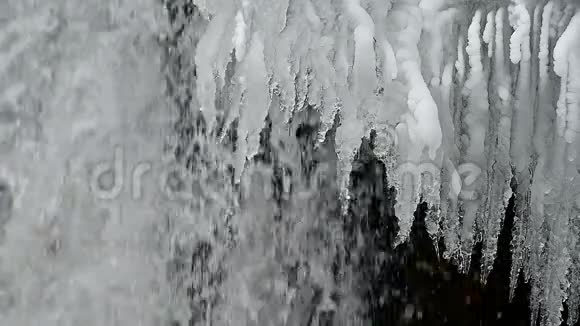 冰冻瀑布视频的预览图