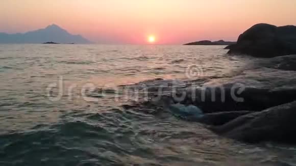 地中海海滩海上日出视频的预览图