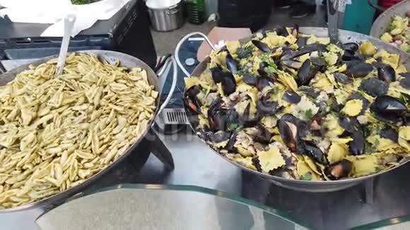 意大利美食各种面食外加海鲜和鱼视频的预览图