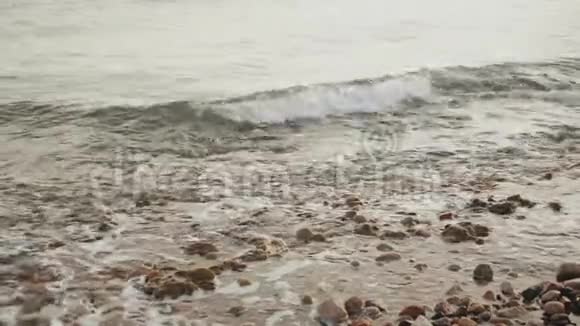海波特写埃及红海石滩慢动作全高清视频的预览图