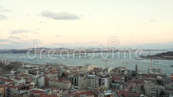 博斯普鲁斯有很多船Bosphorus土耳其伊斯坦布尔视频的预览图