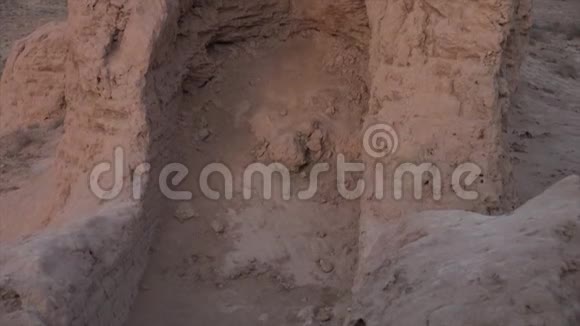 古阿富汗遗址的岩石地板和隧道视频的预览图