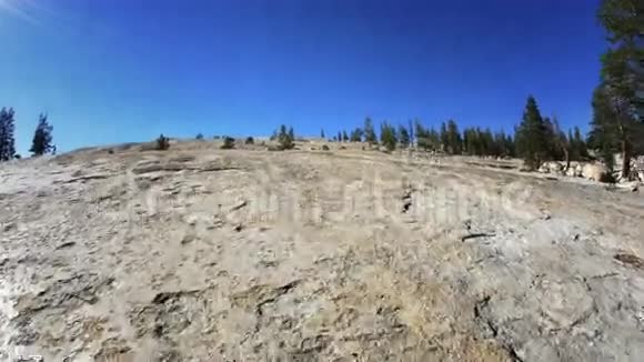 花岗岩旅行团视频的预览图