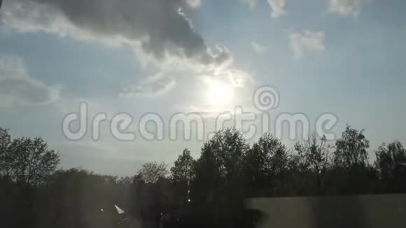 窗外的太阳运动时间推移视频视频的预览图
