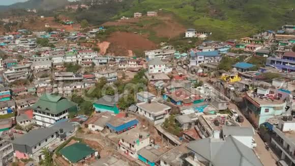 鸟瞰住宅区瓦塔纳和新科隆尼市蒙纳喀拉拉邦印度视频的预览图