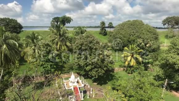 斯里兰卡阿努拉达普拉从山上到宝塔公园的景色视频的预览图