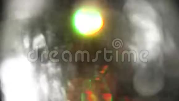 柔和灯光在背景下的旋转效果视频的预览图