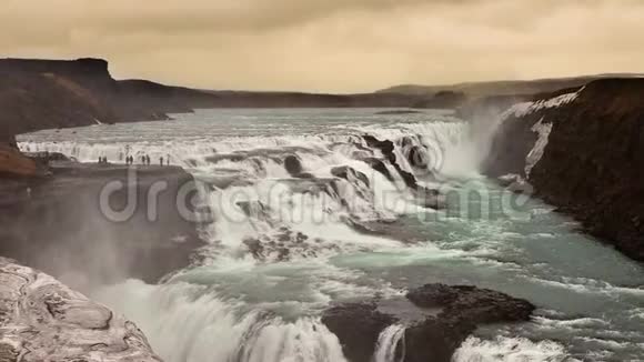 冰岛瀑布海鸥黄金圈视频的预览图