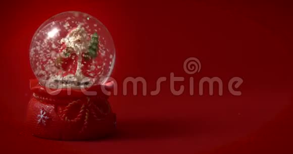 圣诞老人雪球红视频的预览图