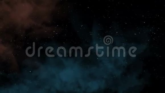 星光闪耀的夜空上的气云视频的预览图