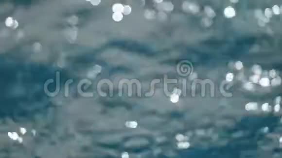 蓝色波浪水面背景视频的预览图