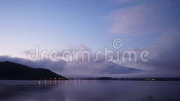 时光流逝观富士山和川川子早上是日本的旅游景点在一个小镇视频的预览图