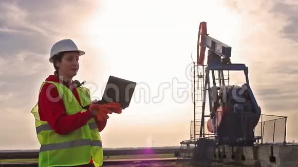 油工和泵千斤顶视频的预览图