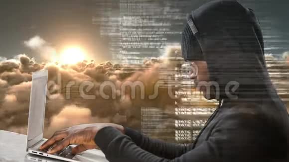 黑客手提电脑和数字代码的数字动画视频的预览图