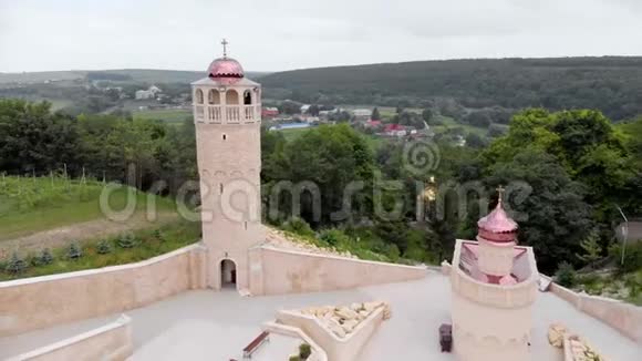 扎尔瓦尼萨新耶路撒冷四架直升机射击乌克兰的大教堂视频的预览图