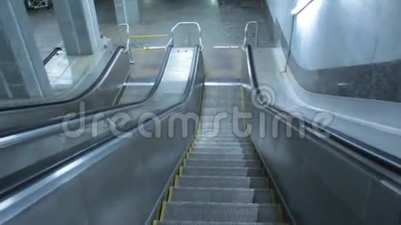 自动扶梯楼梯视频的预览图