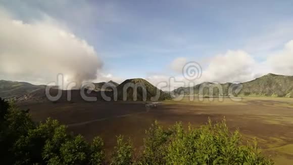 下午4布罗莫山火山左至右时间推移K电影视频的预览图