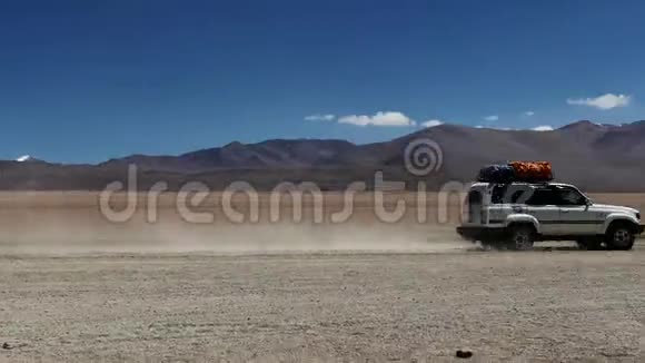 玻利维亚沙漠卡车1mp4视频的预览图
