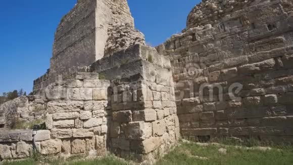 塞瓦斯托波尔希腊城镇赫森索斯的石墙遗址视频的预览图