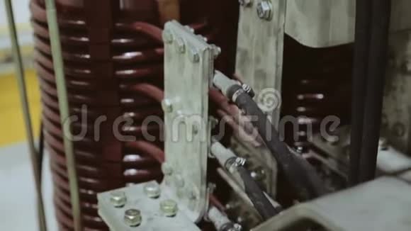 工厂的电线热管和部分工业工厂视频的预览图