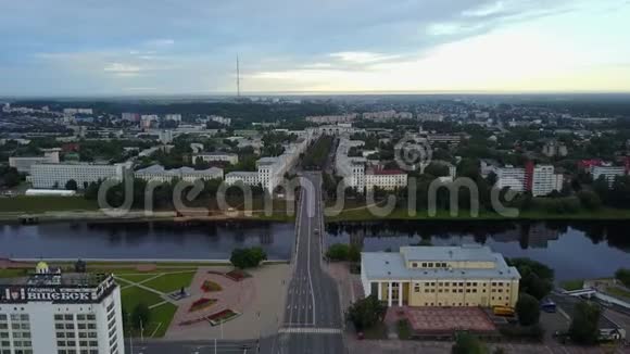 基洛夫斯基大桥和基洛夫街维特布斯克市视频的预览图