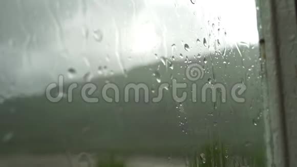 阿塞拜疆Lahij村下雨视频的预览图