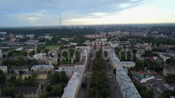 基洛夫街和火车站维捷布斯克市视频的预览图