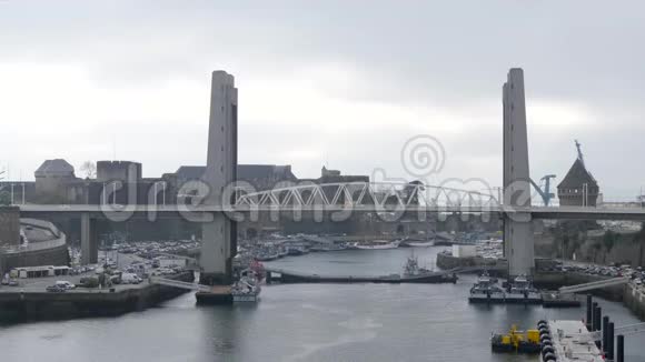 垂直升降桥在布列斯特法国视频的预览图
