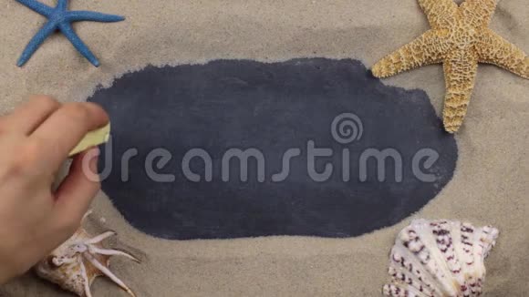 用粉笔在贝壳和星星之间书写的单词伊斯坦布尔上景视频的预览图