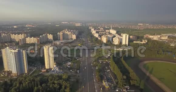 乌克兰基辅市中心的航空交通和地标4k4096x2160像素视频的预览图