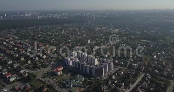 城市景观与住宅综合体4k4096x2160视频的预览图