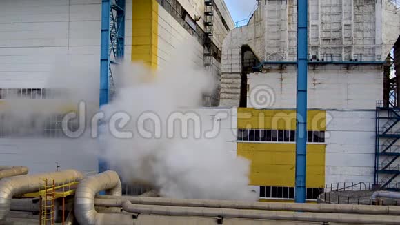 工业设施领域热电站俄罗斯多余的蒸汽离开阀门视频的预览图