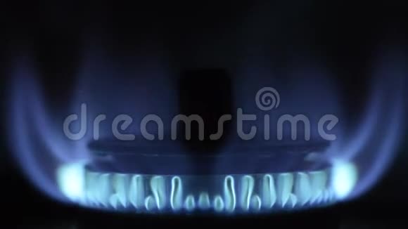 煤气炉蓝色火焰视频的预览图