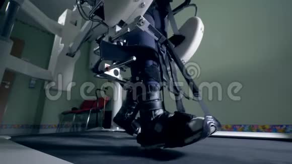 机器人治疗复杂与残疾病人视频的预览图