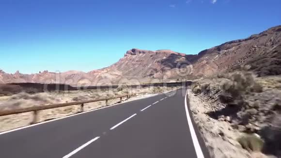 驾驶在泰德国家公园特内里费加那利群岛视频的预览图