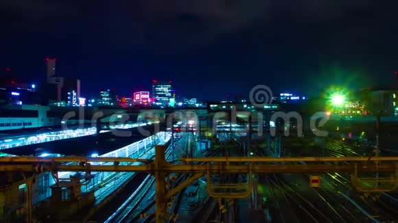 上野车站列车在夜间大范围开炮的时间视频的预览图