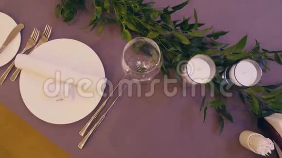 婚宴上的桌子结婚装饰品关门视频的预览图