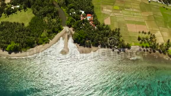 菲律宾热带景观稻田和海洋视频的预览图