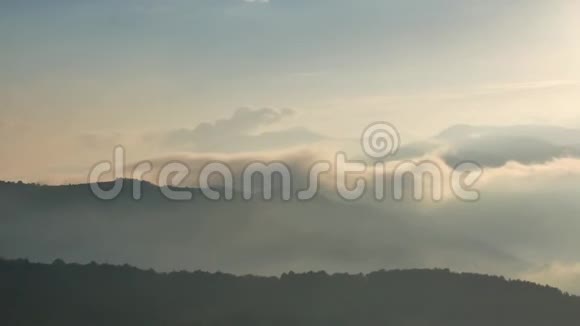 乌克兰喀尔巴阡山脉的黎明视频的预览图