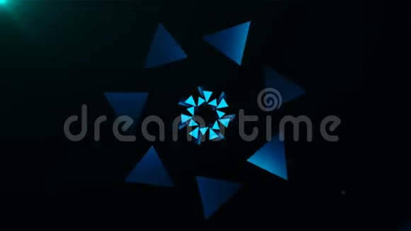 抽象三角形背景和光线在黑暗中三维渲染计算机生成的背景视频的预览图