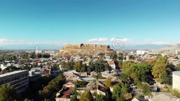 斯大林国土4K无人驾驶飞机在格鲁吉亚高里市的堡垒视频的预览图