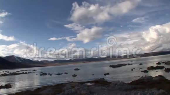 莫诺湖潘1视频的预览图