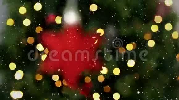 视频合成与降雪超过模糊视频圣诞树灯和六角星视频的预览图