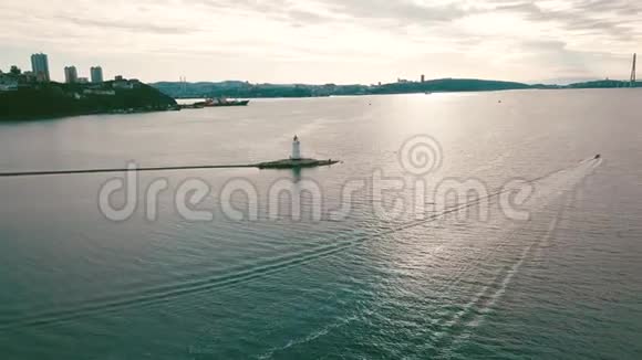 Tokarevskiy灯塔的夏季空中景色它是远东最古老的灯塔之一仍然是重要的导航视频的预览图