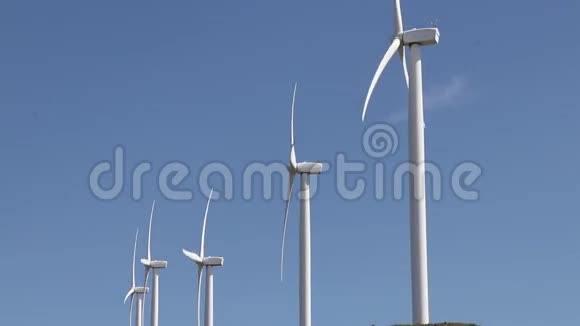俄勒冈州农村的风力农场视频的预览图