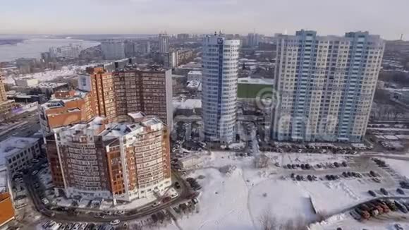 俄罗斯城市萨马拉冬季现代生活区视频的预览图