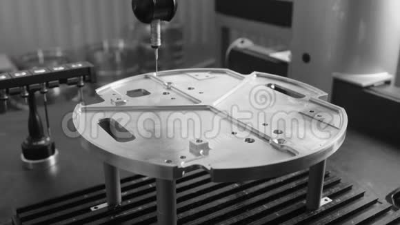 高科技车床金属加工铣床视频的预览图