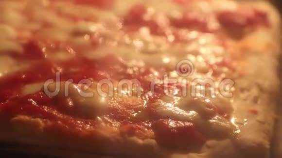 自制玛格丽特披萨细节视频的预览图