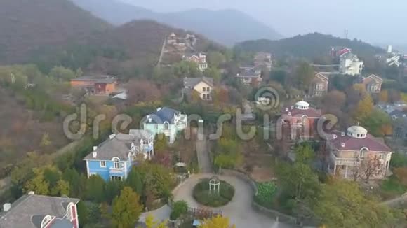 北京郊区高档别墅的鸟瞰图视频的预览图